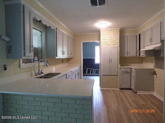 2nd image of 88 E Wilderness Rd