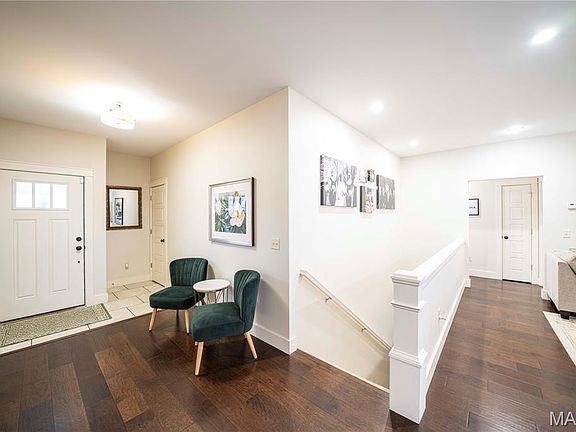 5th image of 614 Cloverdale Ranch Rd