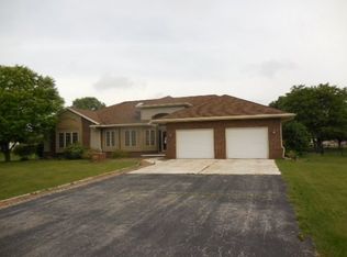 3148 Pioneer Dr, Green Bay, WI 54313