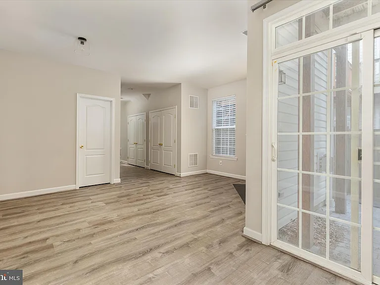 7579 Great Swan Ct — Photo 16