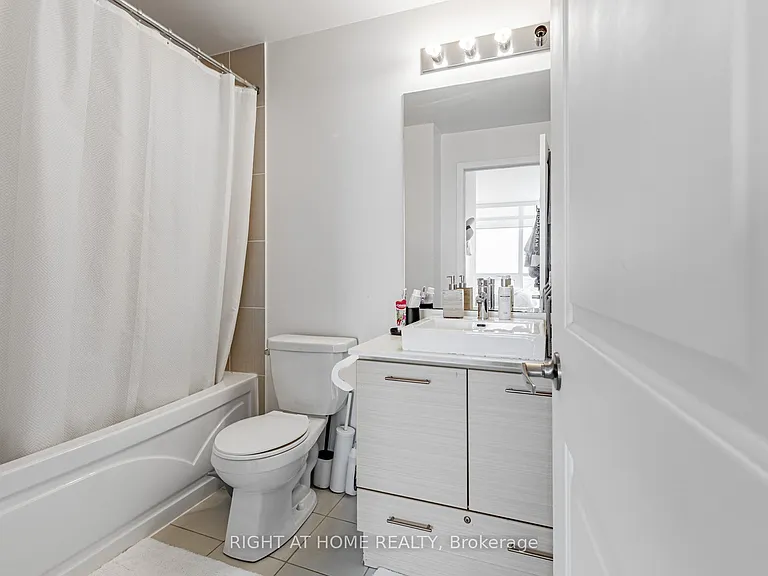26 Norton Ave #1603 — Photo 19