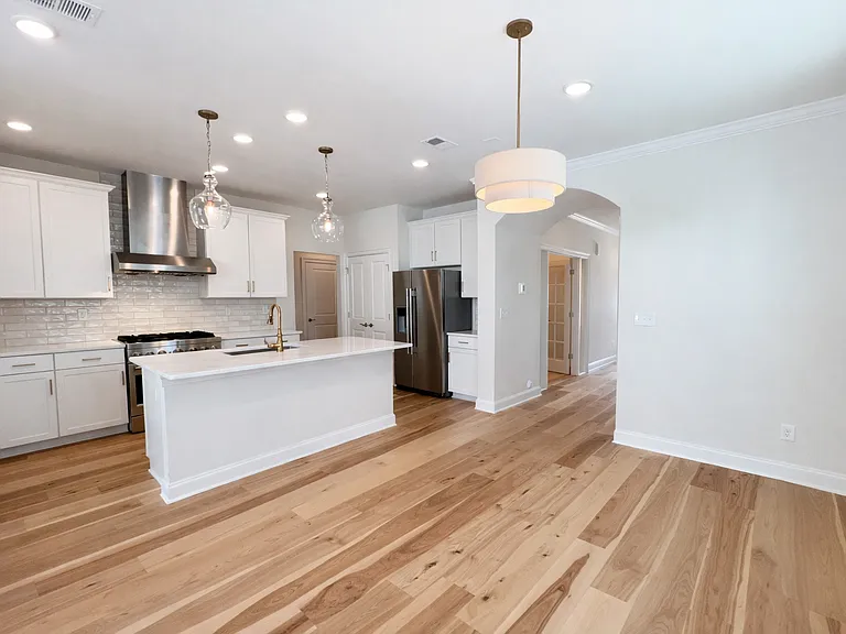 18 Whitaker Ln — Photo 13