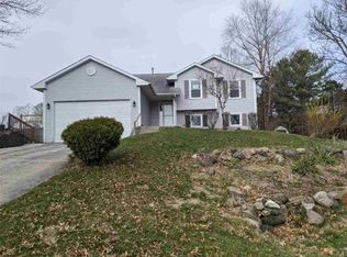 103 Minarette Dr SW, Poplar Grove, IL 61065