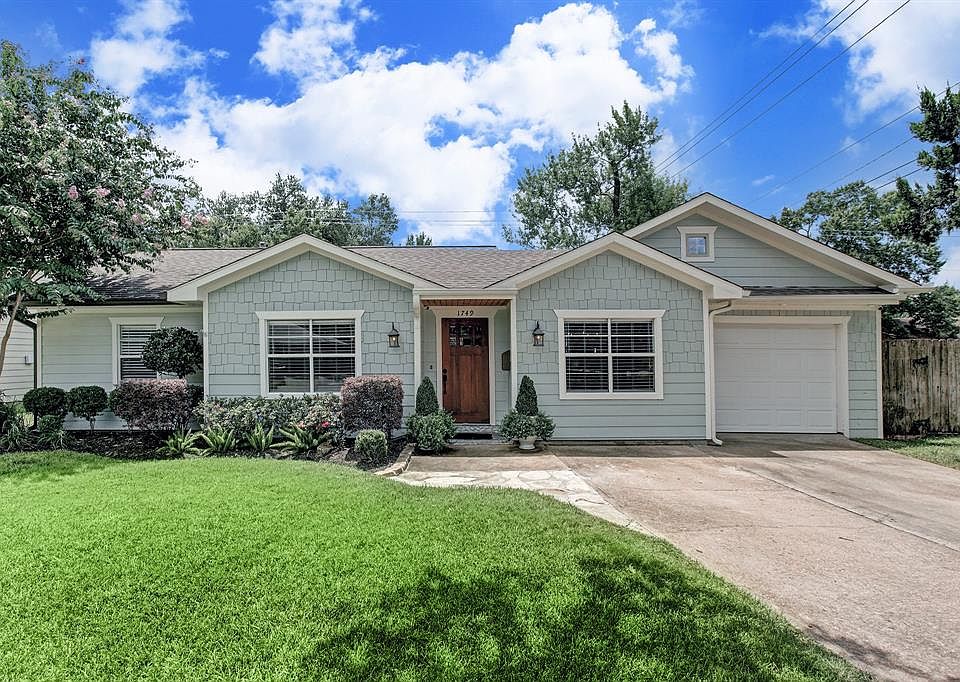 1st image of 1749 Woodcrest Dr