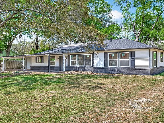 3rd image of 815 Brooks Ave