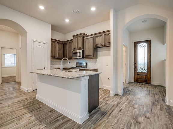 4th image of 1108 Cottonseed St