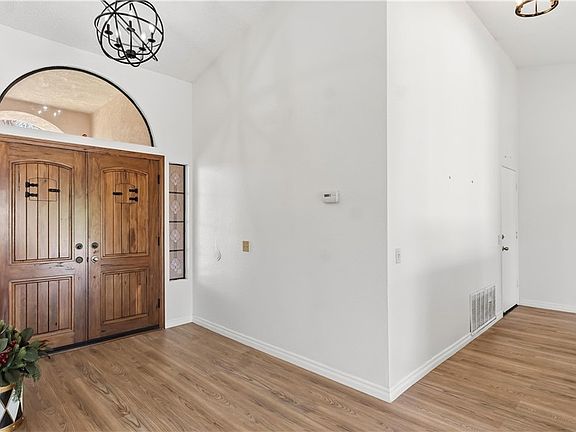 4th image of 184 Cannon Rd