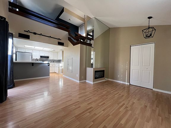 2nd image of 838 E Morningside Dr