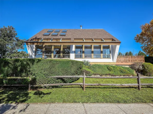 28 Kaywood Road, Port Washington, NY 11050