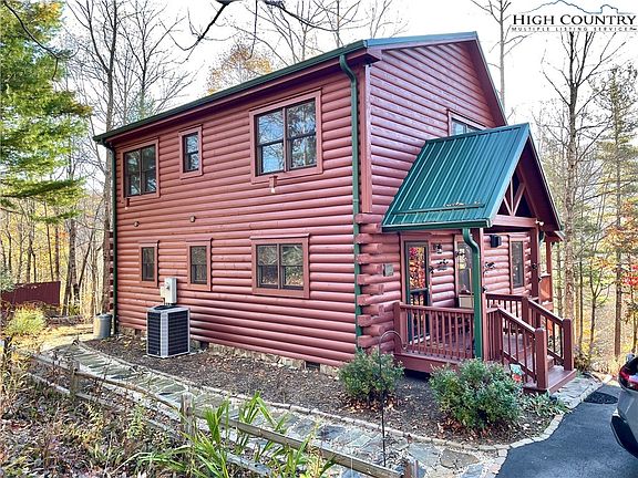 3rd image of 534 Lauren Glen Trail