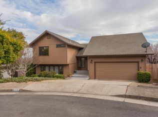 577 Turquoise Ct, Redding, CA 96003