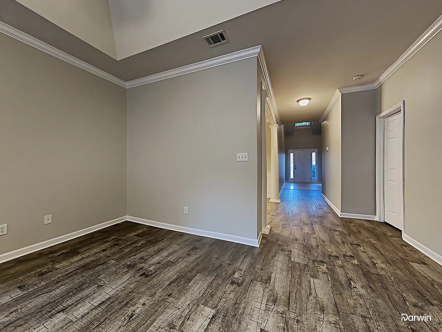 3 bed, 2.0 bath, 1730 sqft, $2,015 — Photo 4