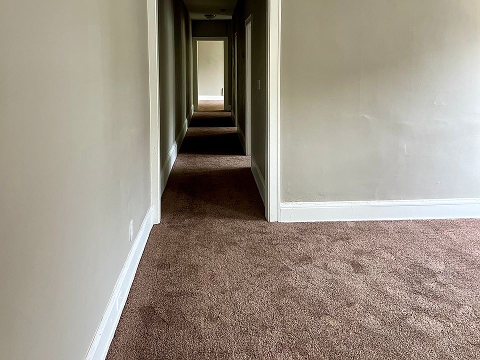 front entry way leading to main hall
