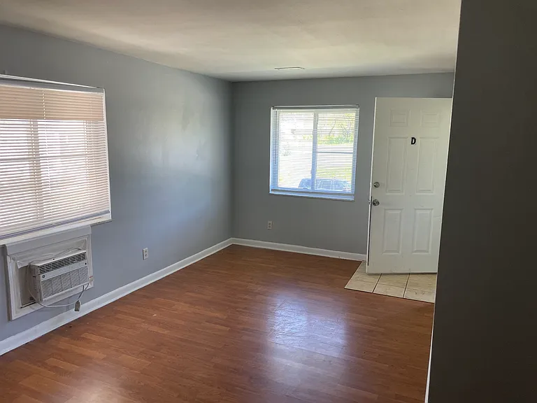 708 Oxford Ave #D — Photo 15