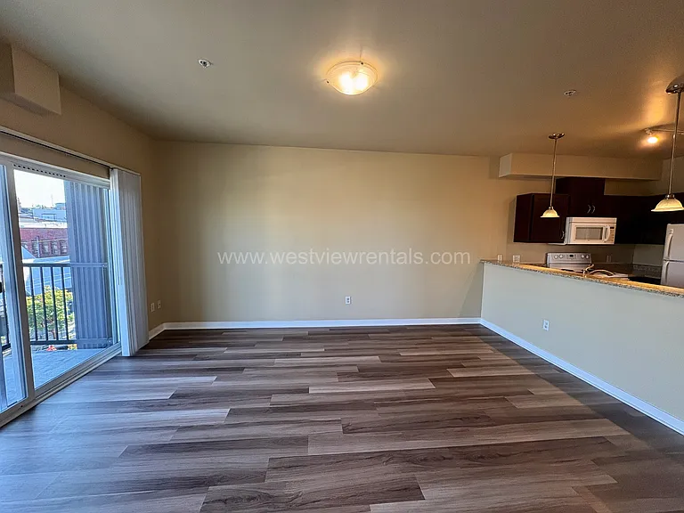 200 E Maple St — Photo 203