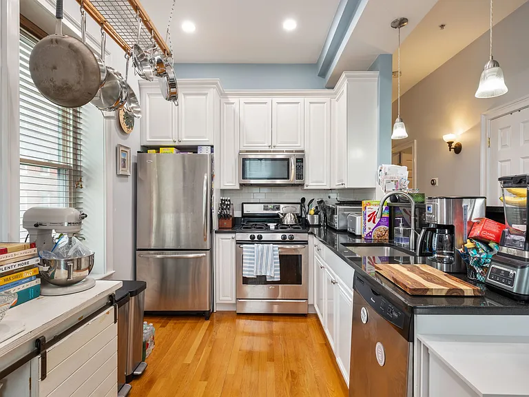 177 Endicott St #2 — Photo 3