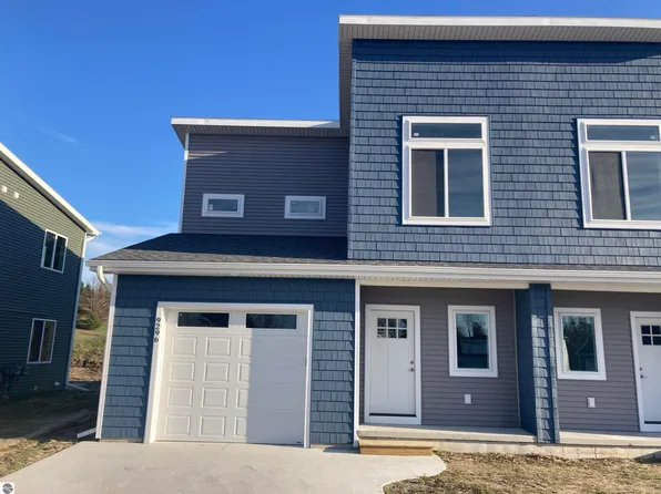 9296 S Flaska Dr #14, Cedar, MI 49621