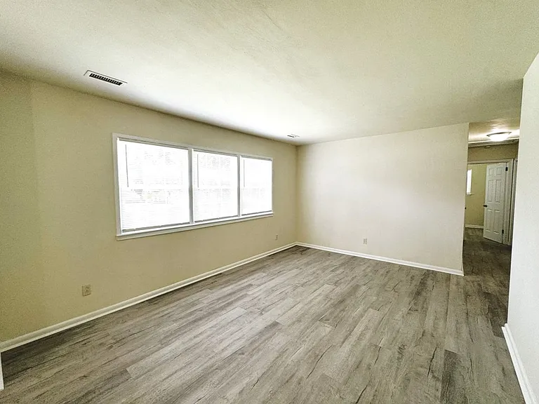 3060 Pewter Rd — Photo 9