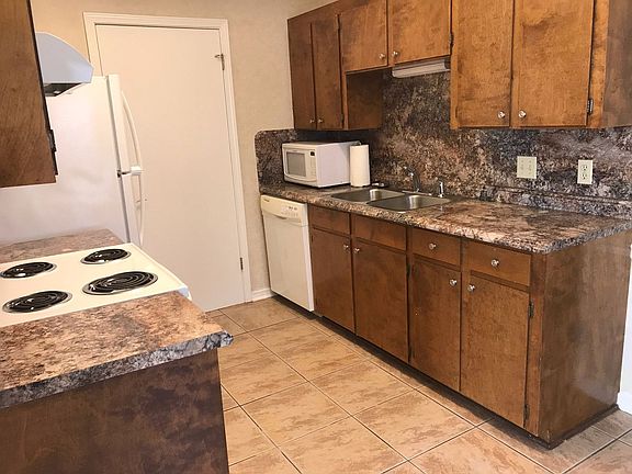 5th image of 3142 Cedar Creek Dr