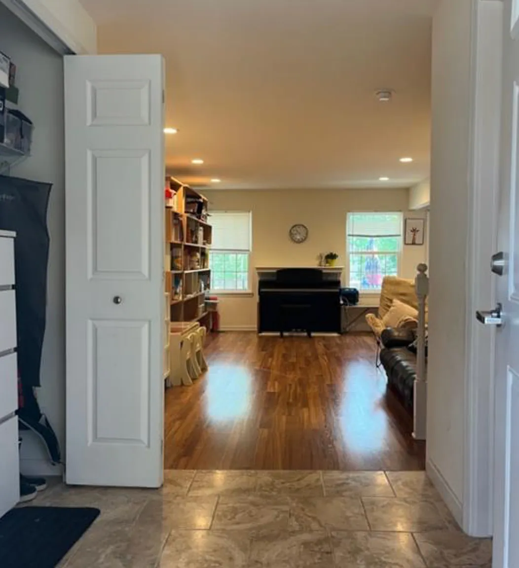 3 bed, 2.5 bath, 1404 sqft, $2,400 — Photo 3