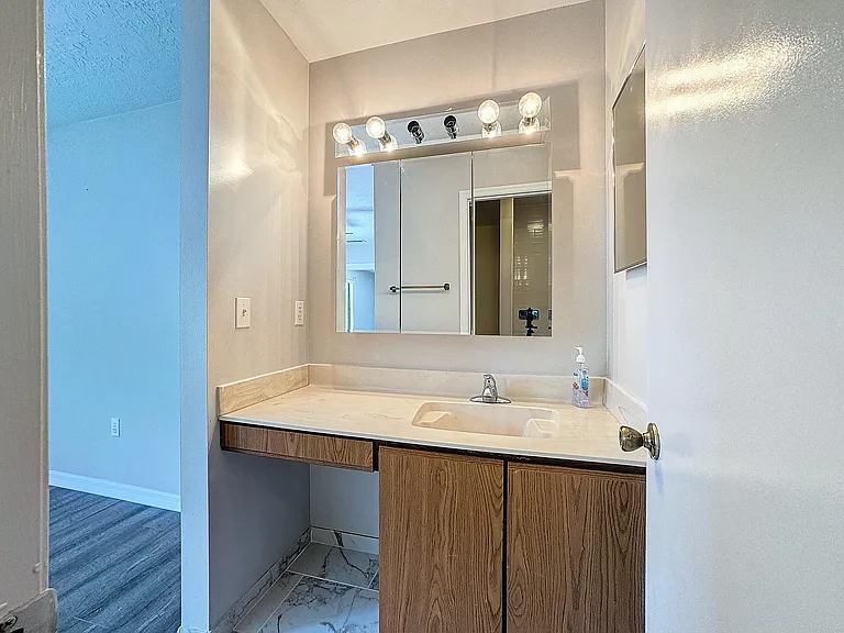 287 Nottingham Pl — Photo 20