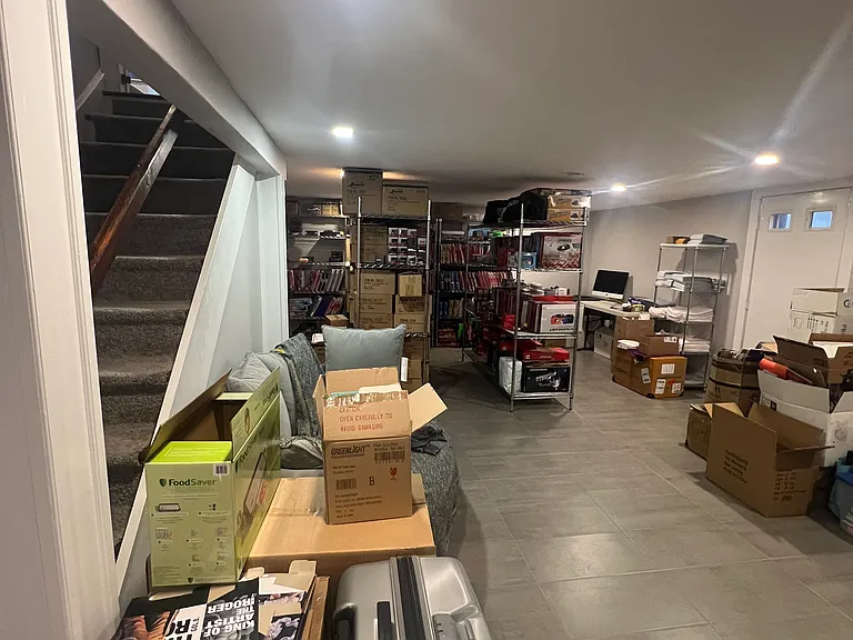 186 Wilson Ave — Photo 10