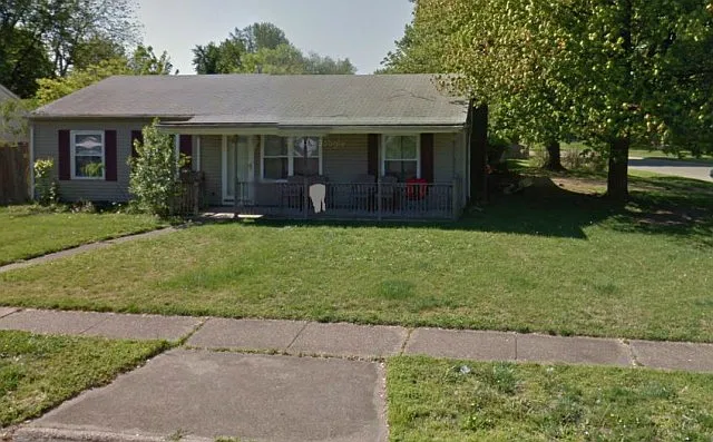 336 Lexington Rd photo 1
