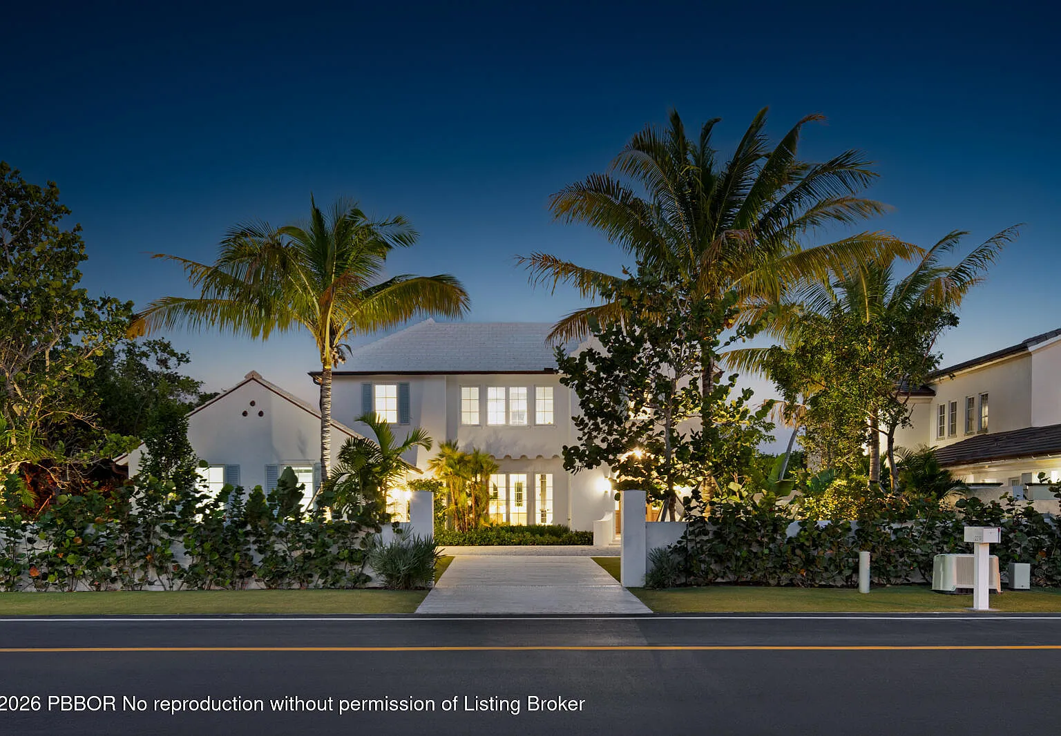 4 bed, 6.5 bath, 4200 sqft, $50,000 — Photo 3