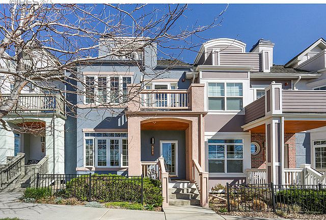 Lovely Dakota Ridge Townhome