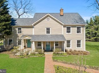 829 Blacks Hill Rd, Great Falls, VA 22066