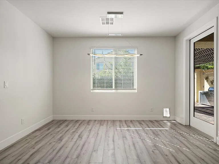 4105 Trillium Bay Ln — Photo 15