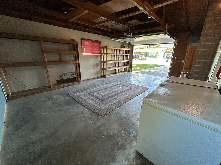 1816 Dixon Ave — Photo 18