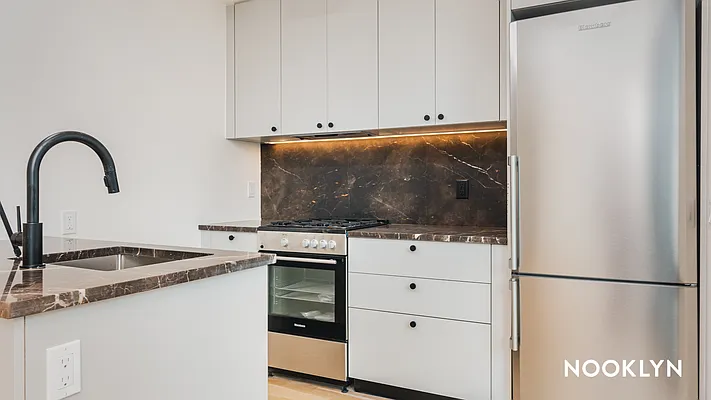 Rented by Nooklyn NYC LLC | media 121