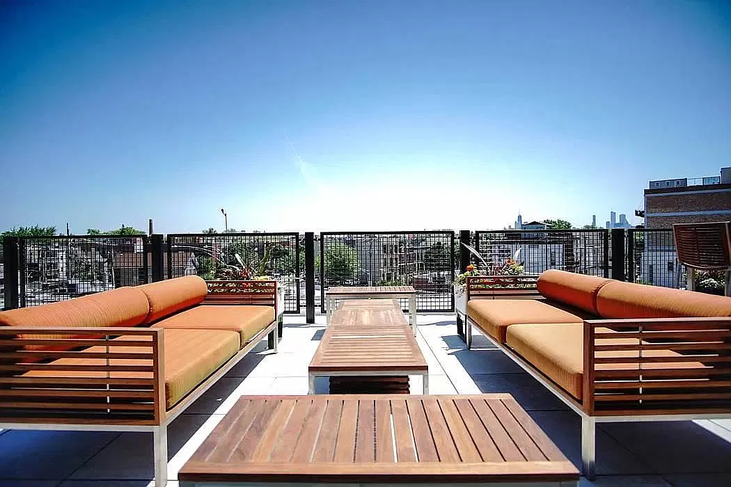 Studio, 410 sqft, $1,650 — Photo 3