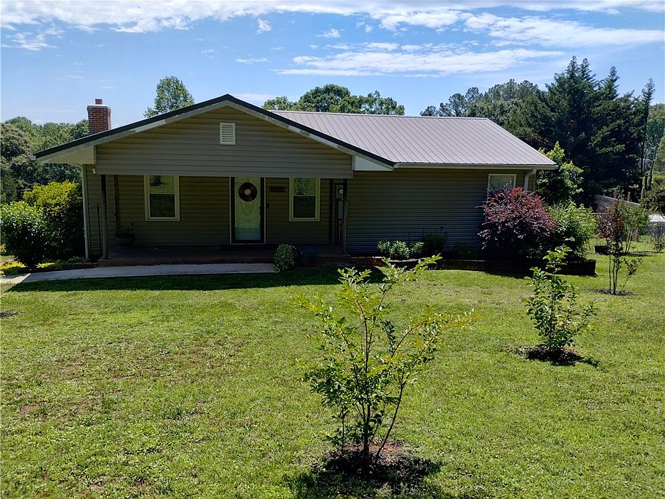 1st image of 127 Eden Ln