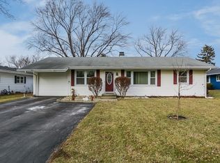 808 Maryknoll Dr, Lockport, IL 60441