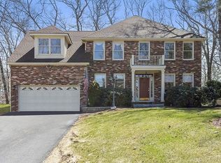 5 Stearns Rd, Marlborough, MA 01752