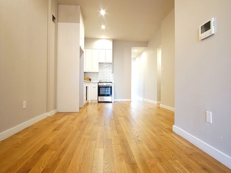 1st image of 700 Hancock St #L3
