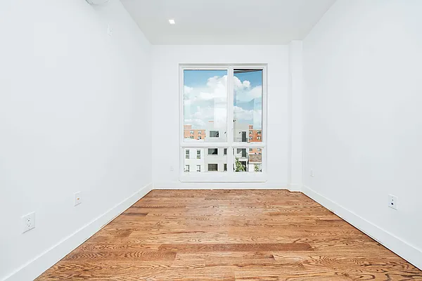 Rented by Nooklyn NYC LLC | media 43