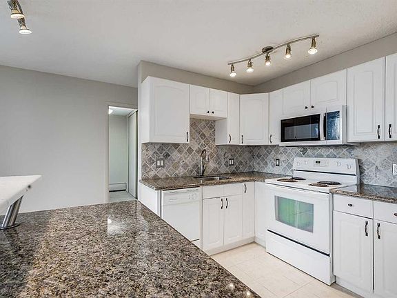 4th image of 738 N 3rd Ave SW #417