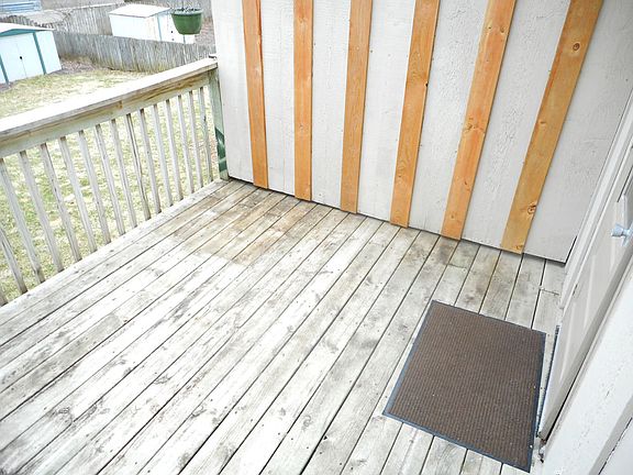 3rd image of 1611 Reetz Rd