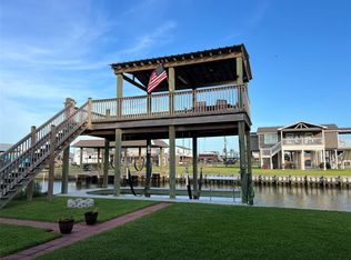 1102 Gator Point, Crystal Beach, TX 77650
