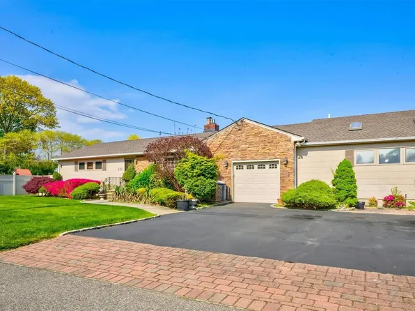 161 N. 20th Street, Wheatley Heights, NY 11798