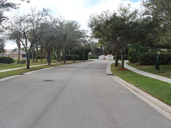 3rd image of 2190 NW 171st Ter