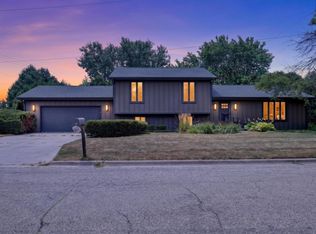 2511 Elizabeth St, Janesville, WI 53548