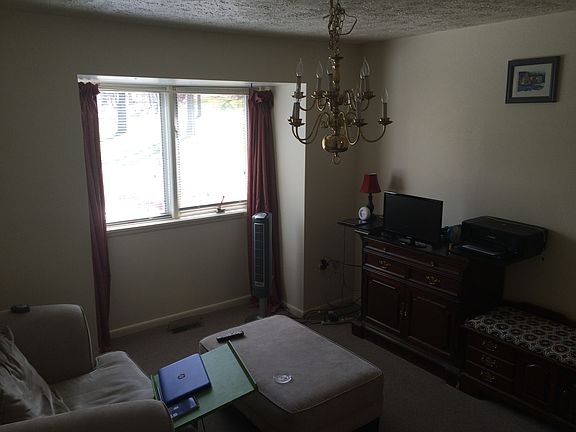 3rd image of 362 Central Dr