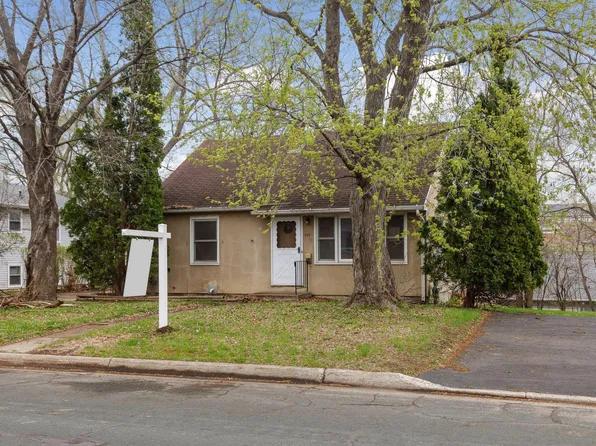 212 10th Ave N, South Saint Paul, MN 55075