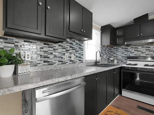 36 West St, Caledonia, OH 43314