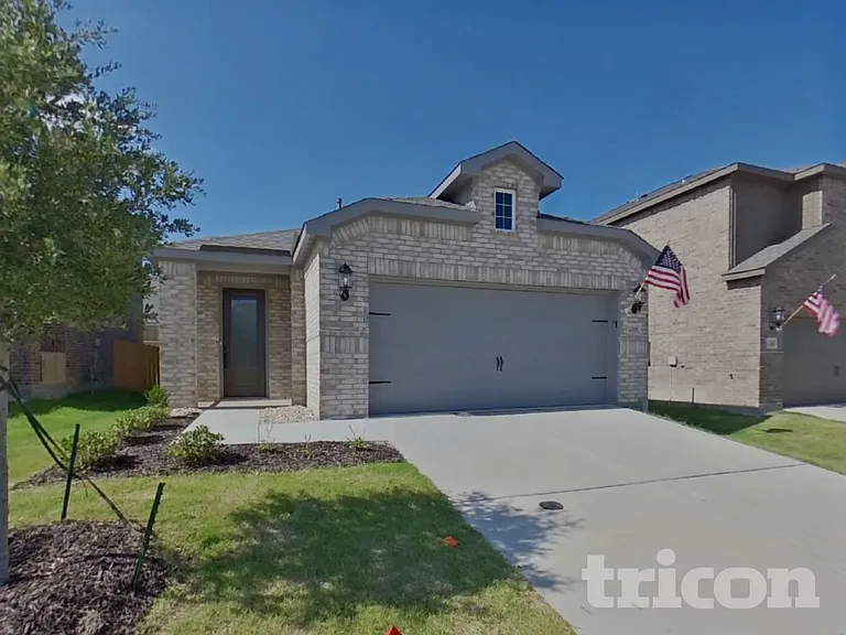 1208 Dye Blvd — Photo 2