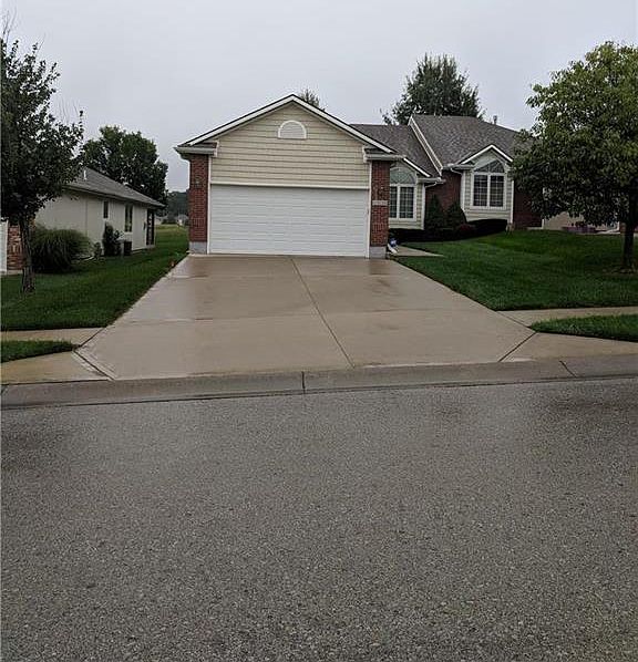 1st image of 4535 Hedges Ave